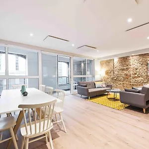  Apartment Temple Bar Crown Square Ireland